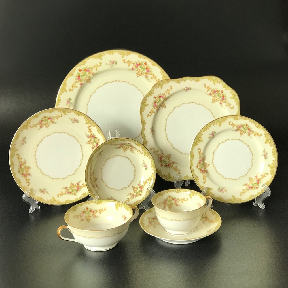 Vintage 1930's Noritake "M" Japan Porcelain Set Of 8 Pieces